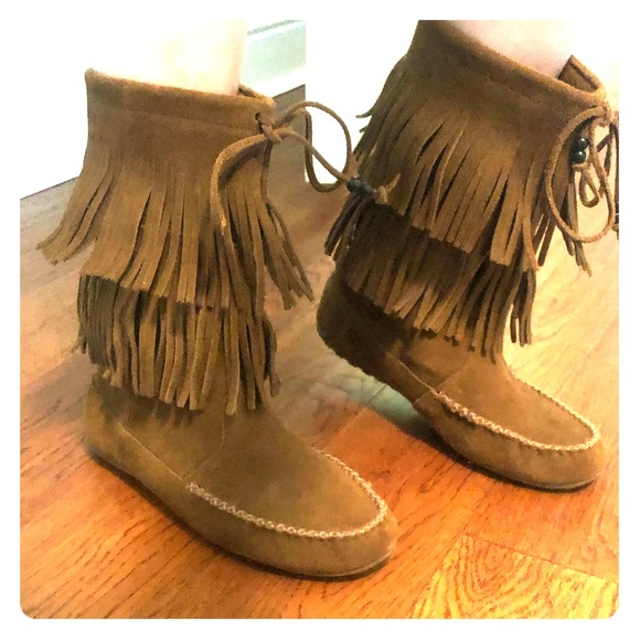 2 layer fringe boots